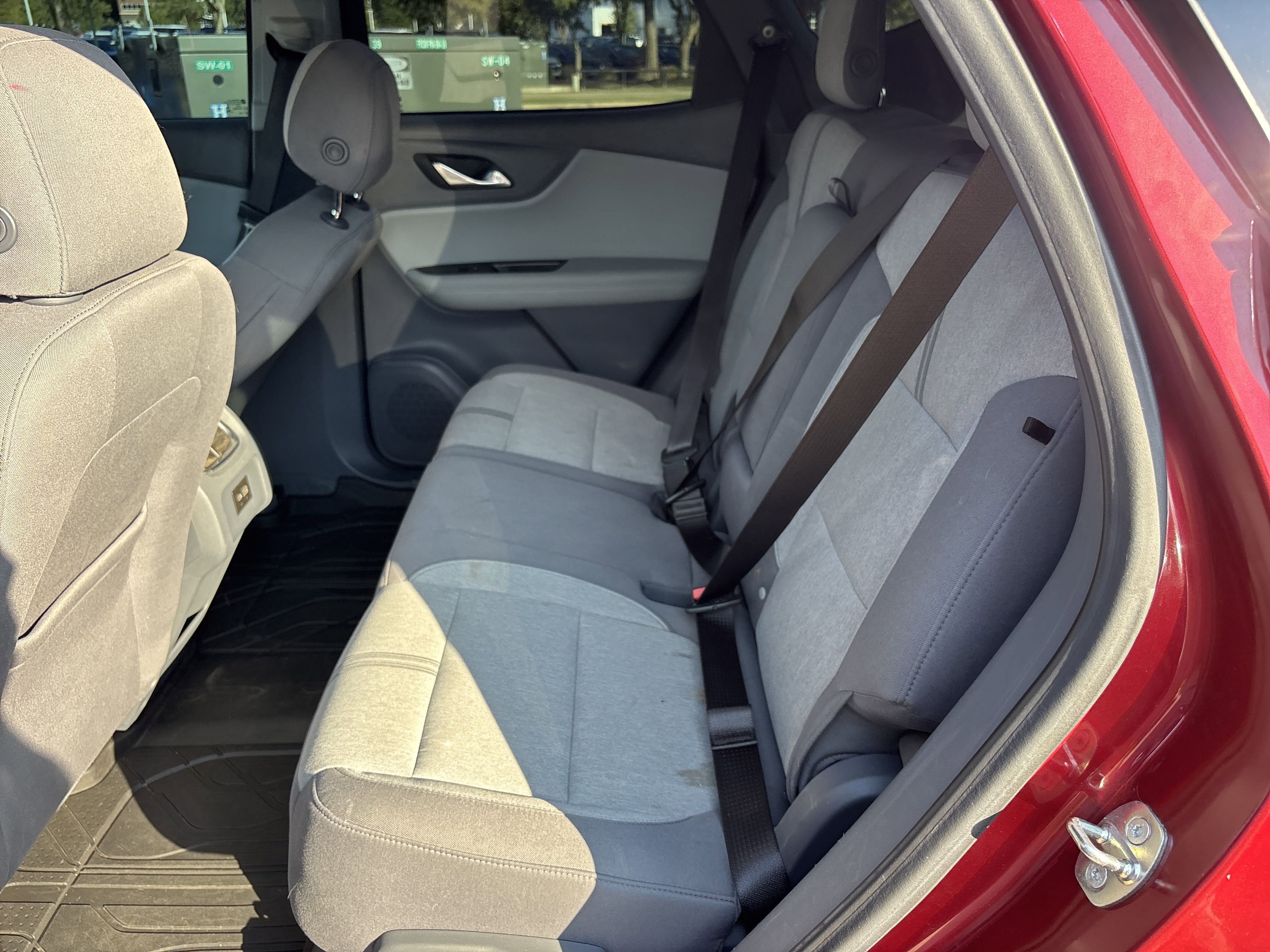 2020 Chevrolet Blazer 1LT photo 2