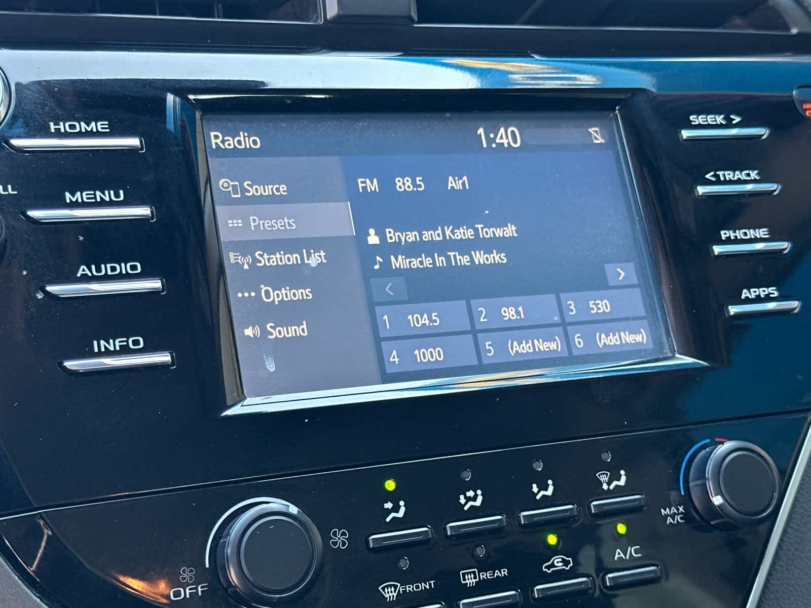2018 Toyota Camry LE photo 16