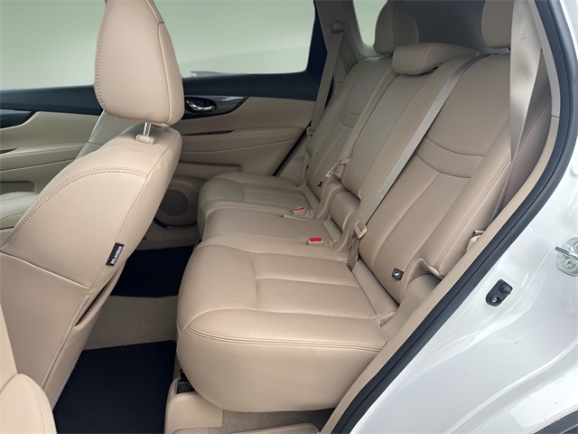 2015 Nissan Rogue SL photo 14