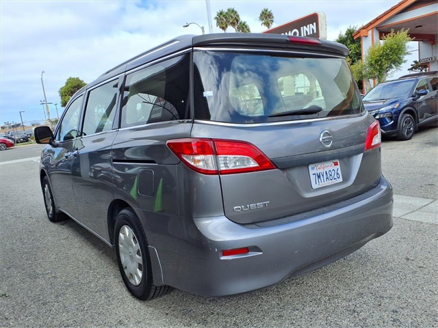 2015 Nissan Quest S photo 2