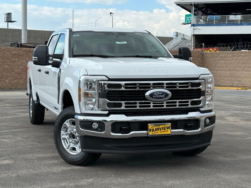 2026 Ford F-250 XLT photo 2