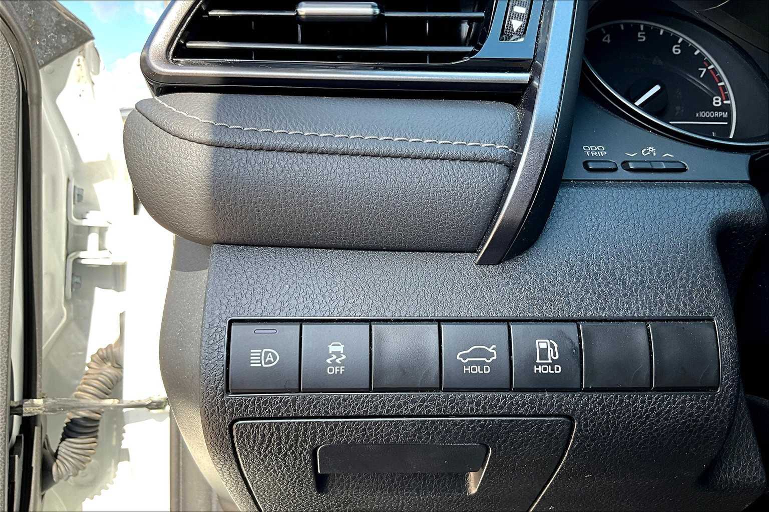 2023 Toyota Camry SE photo 31