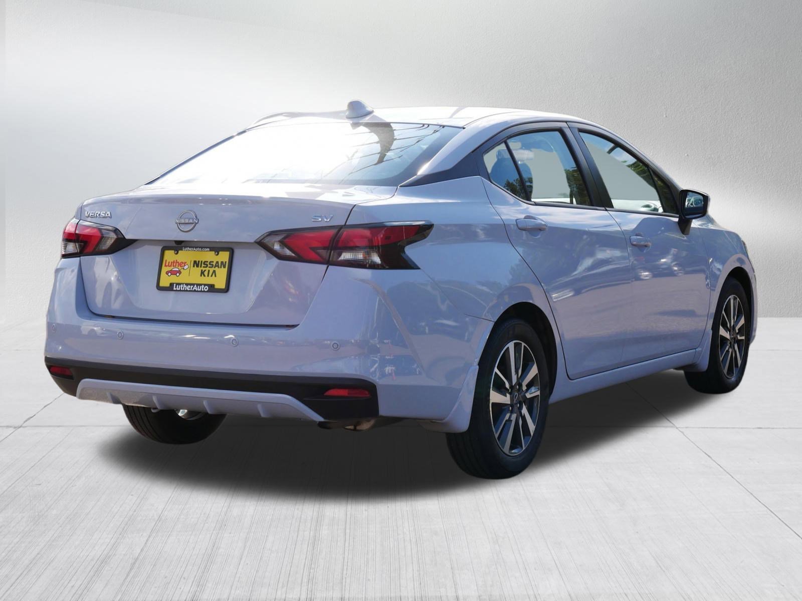2024 Nissan Versa SV photo 7