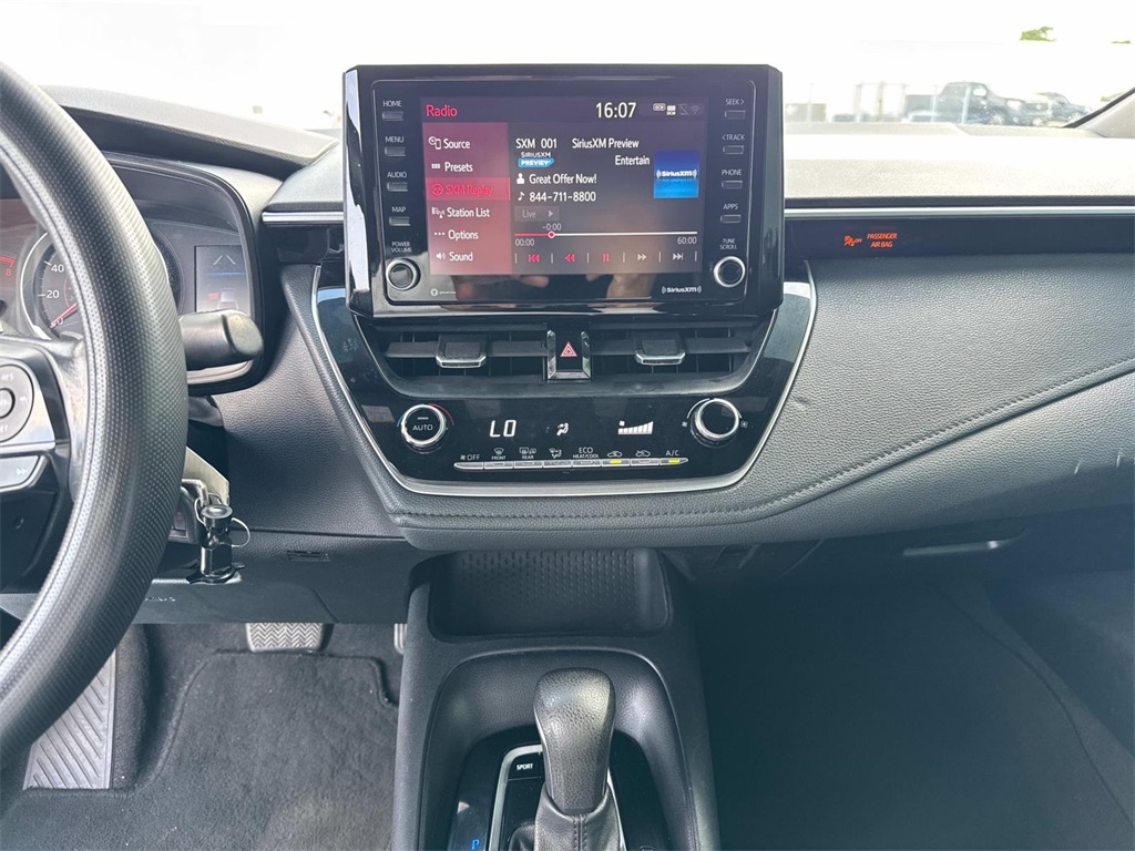 2022 Toyota Corolla SE photo 24