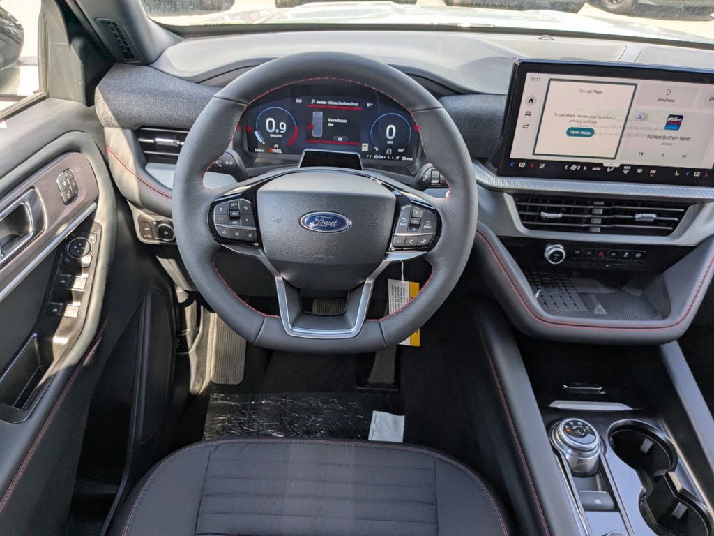 2025 Ford Explorer ST-Line photo 16