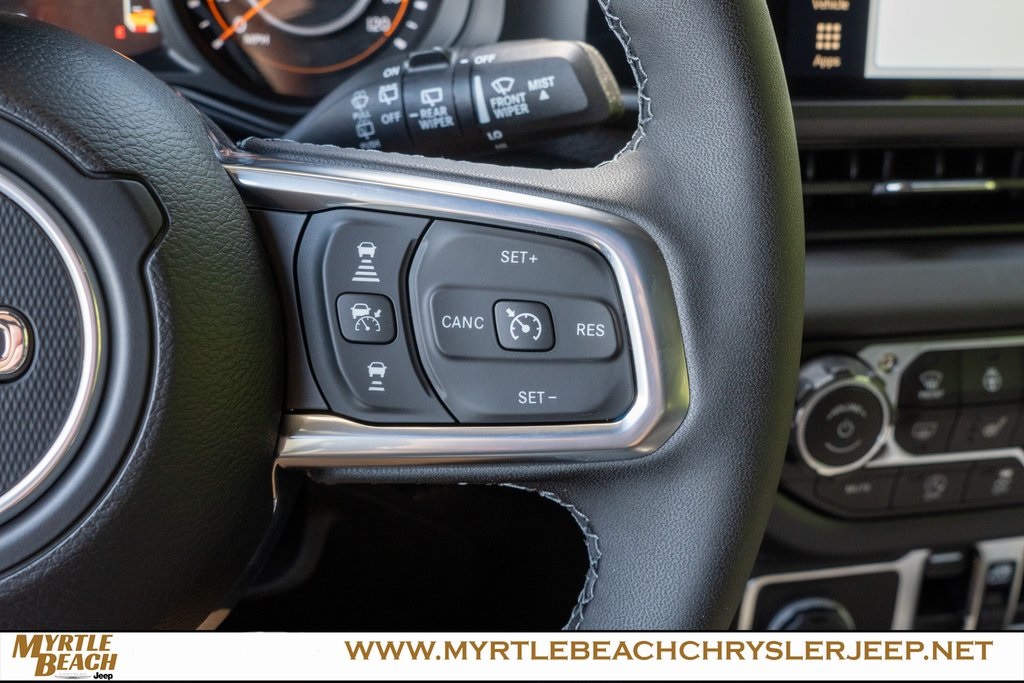 2025 Jeep Wrangler Sahara photo 27