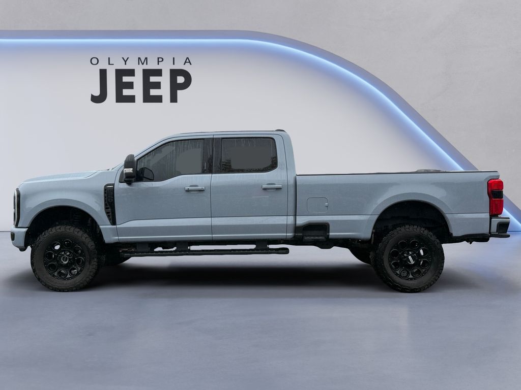 2024 Ford F-350 photo 2