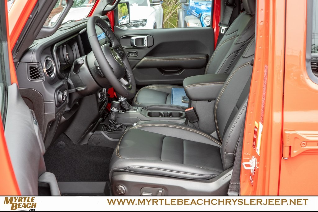 2025 Jeep Gladiator Sport S photo 16