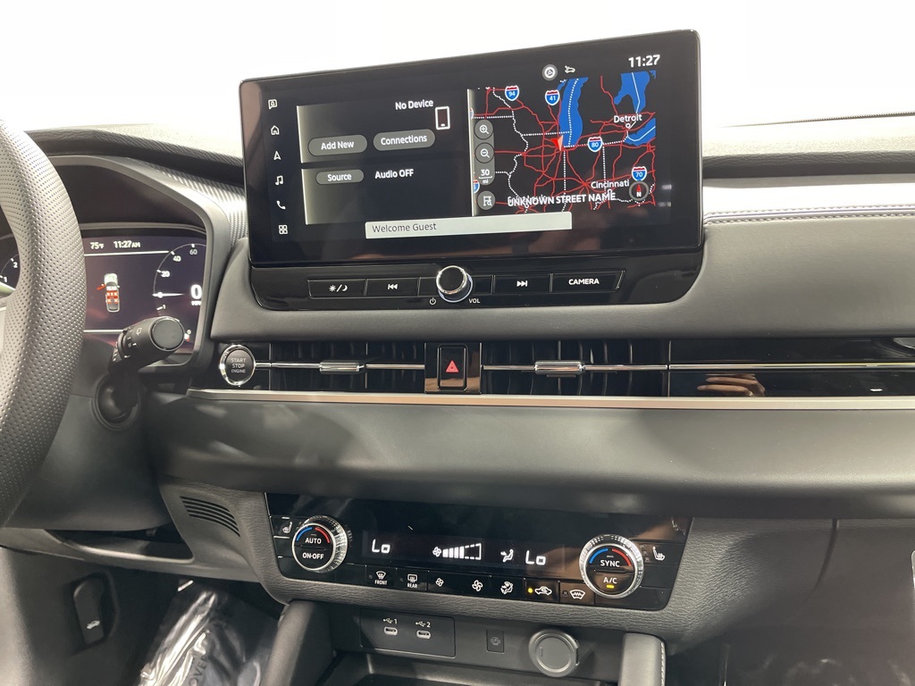 2025 Mitsubishi Outlander SE photo 16