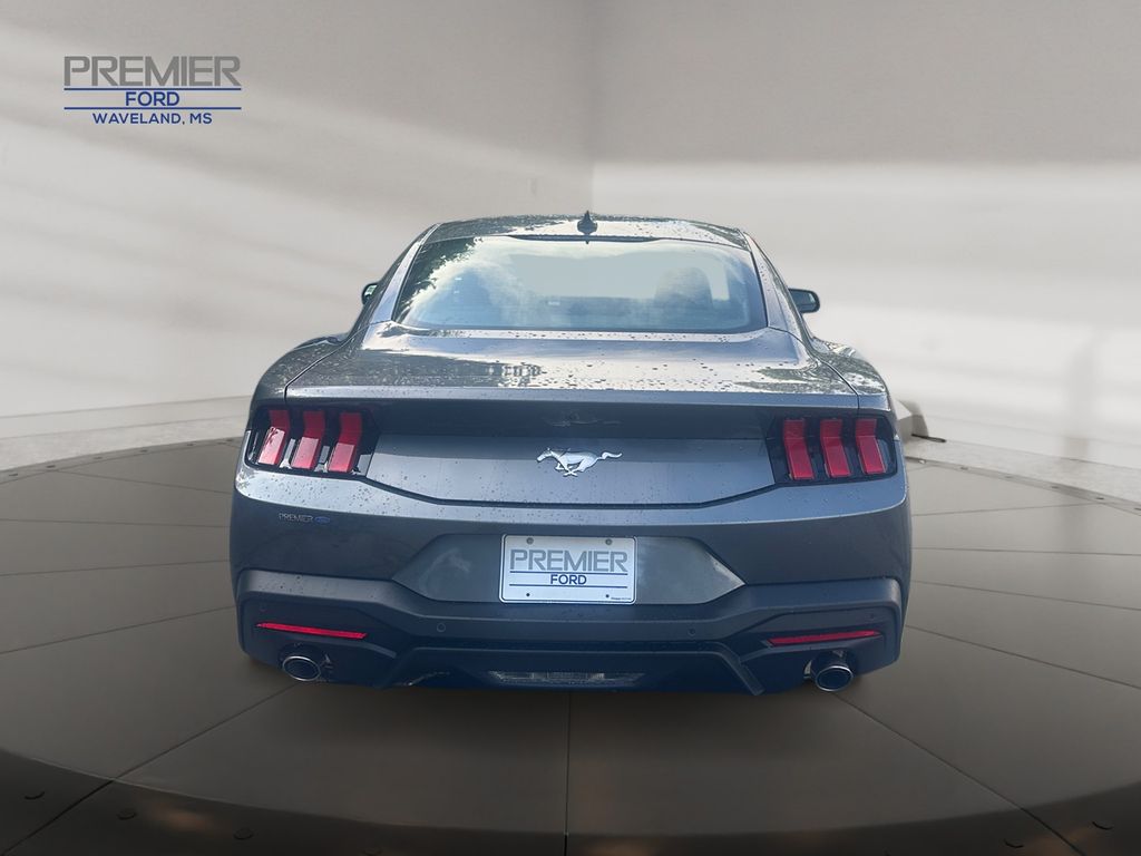 2025 Ford Mustang EcoBoost photo 4