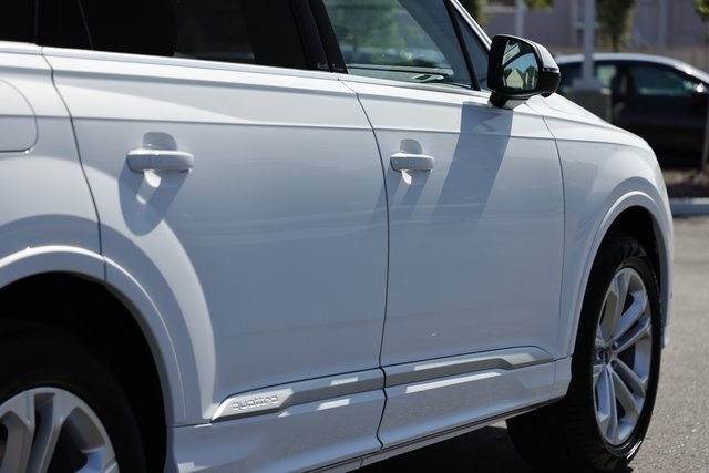 2025 Audi Q7 55 Premium Plus photo 10