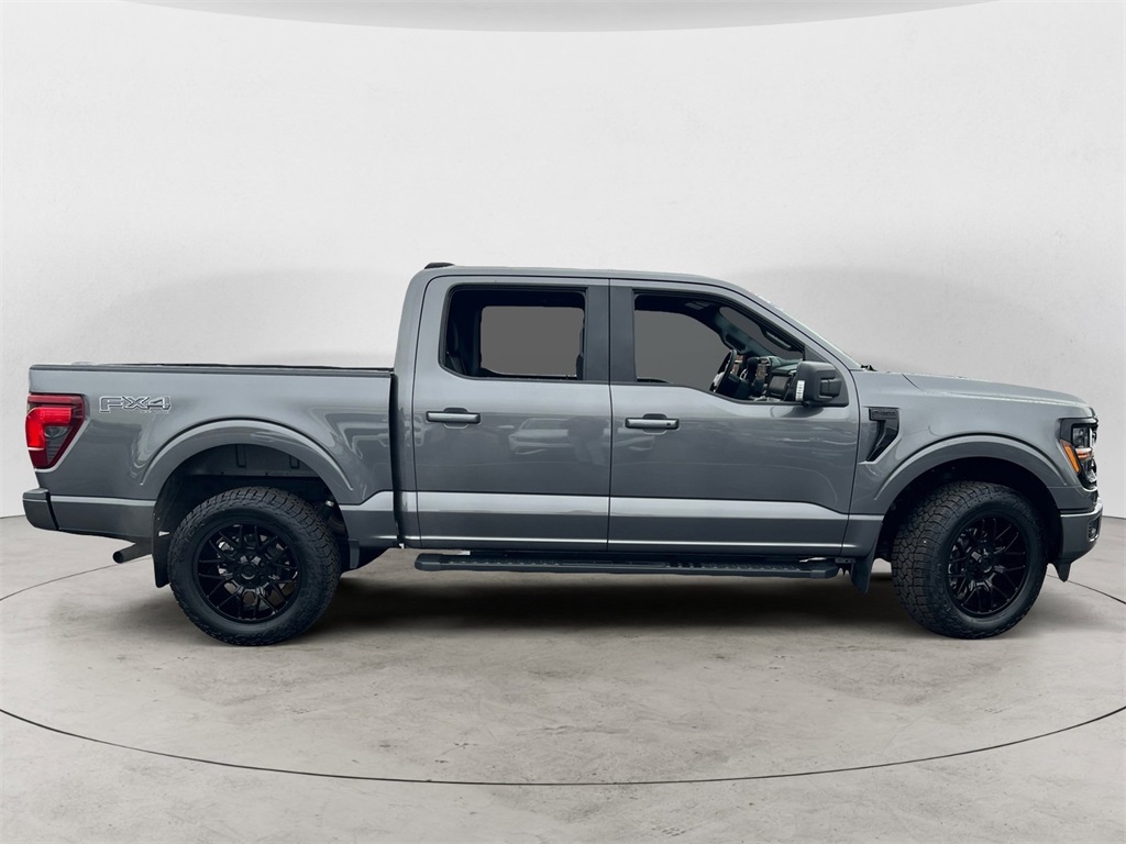 2024 Ford F-150 XLT photo 2