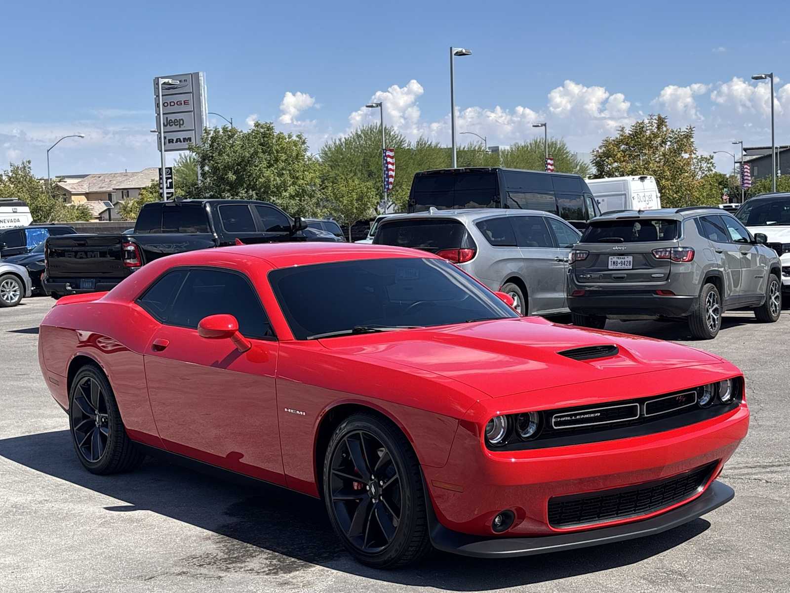 2022 Dodge Challenger R/T photo 3