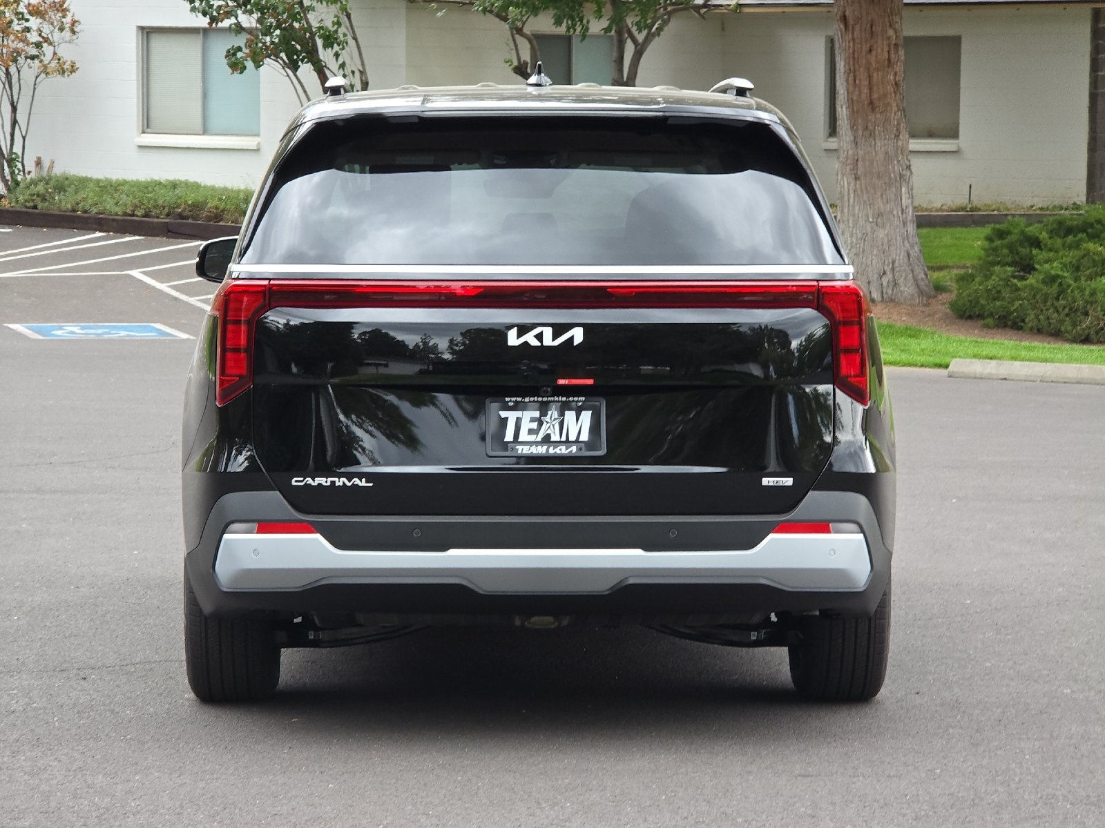 2026 Kia Carnival EX photo 4