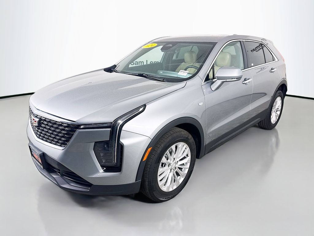 2024 Cadillac XT4 Luxury photo 3