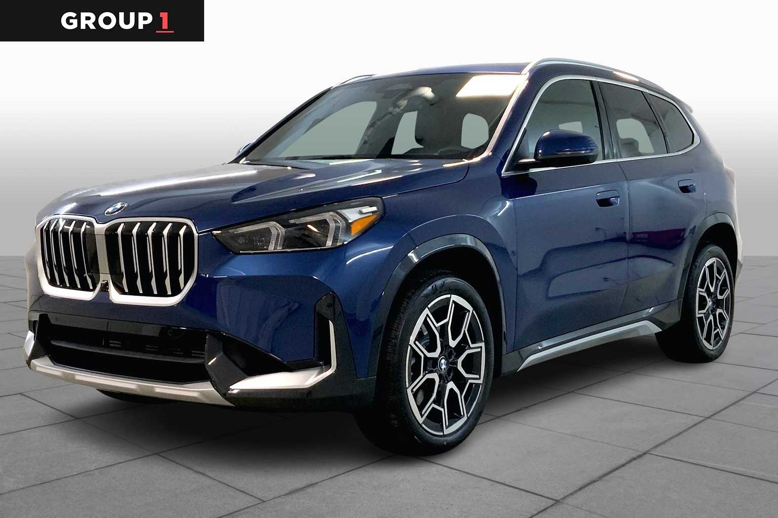 2025 BMW X1 28i's photo