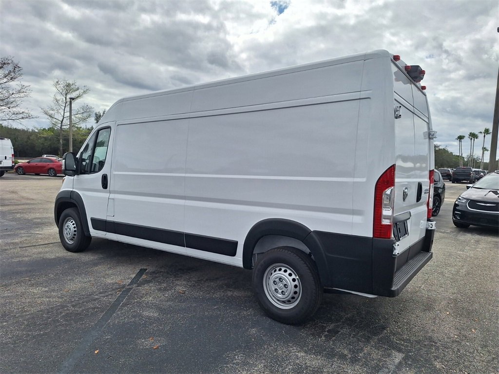 2025 Ram ProMaster 3500 photo 4