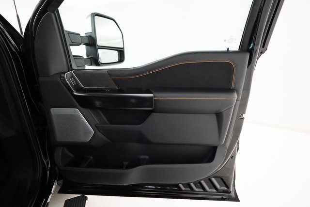 2024 Ford F-350 Platinum photo 22