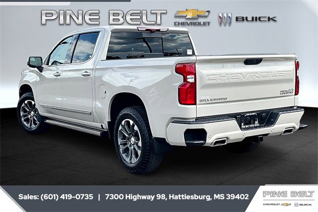 2026 Chevrolet Silverado 1500 High Country photo 3