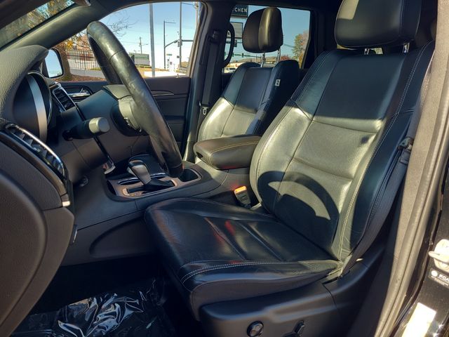 2021 Jeep Grand Cherokee Anniversary Edition photo 4