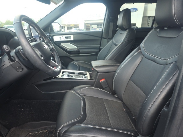 2024 Ford Explorer ST photo 7