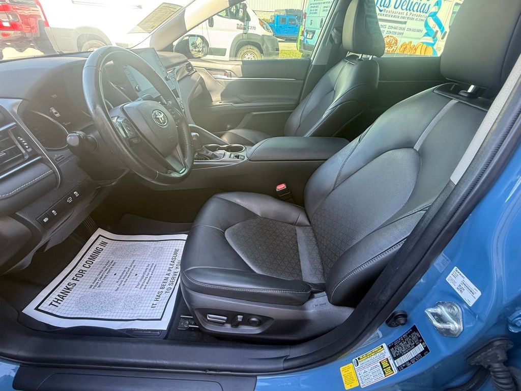 2023 Toyota Camry XSE photo 9