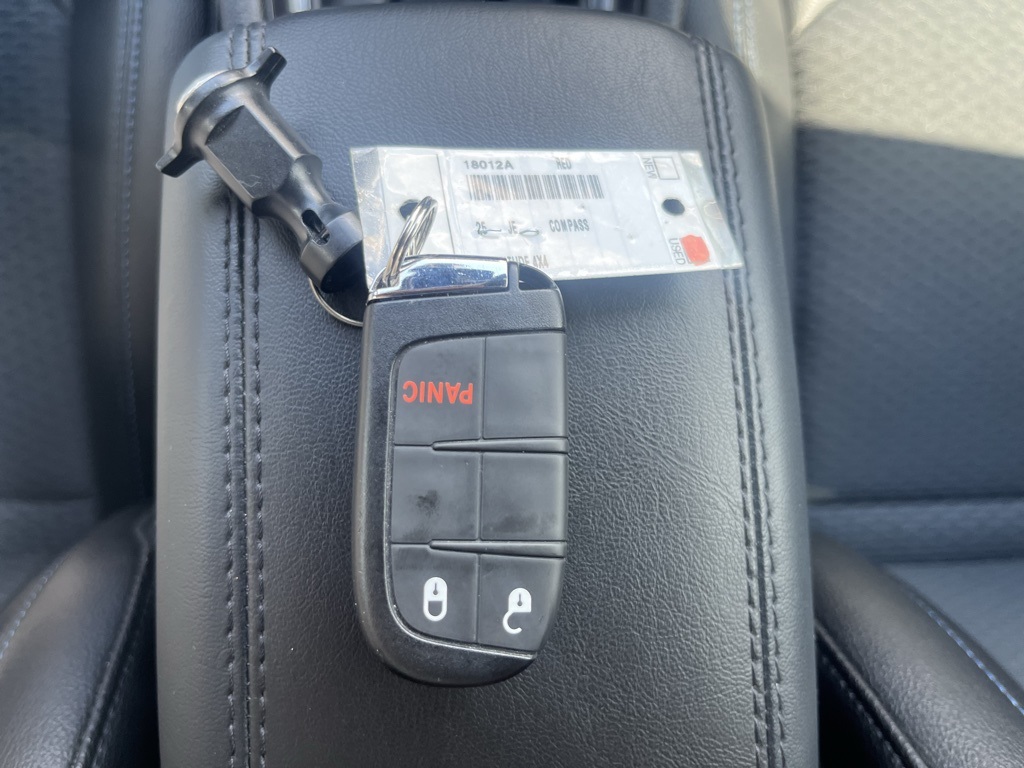 2025 Jeep Compass Latitude photo 19