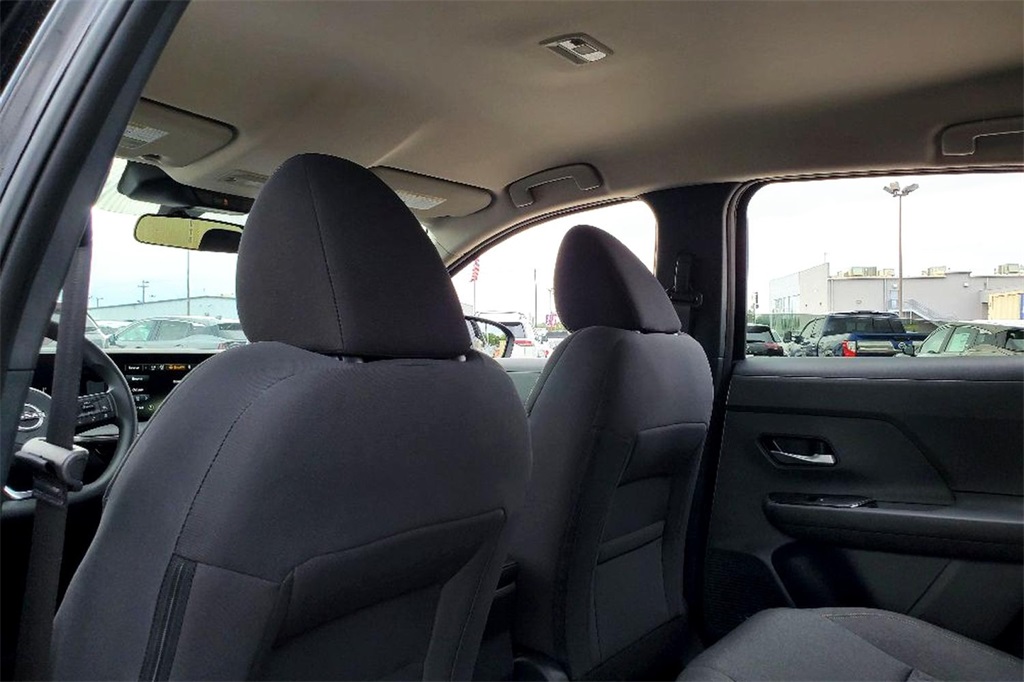 2025 Nissan Kicks SV photo 15