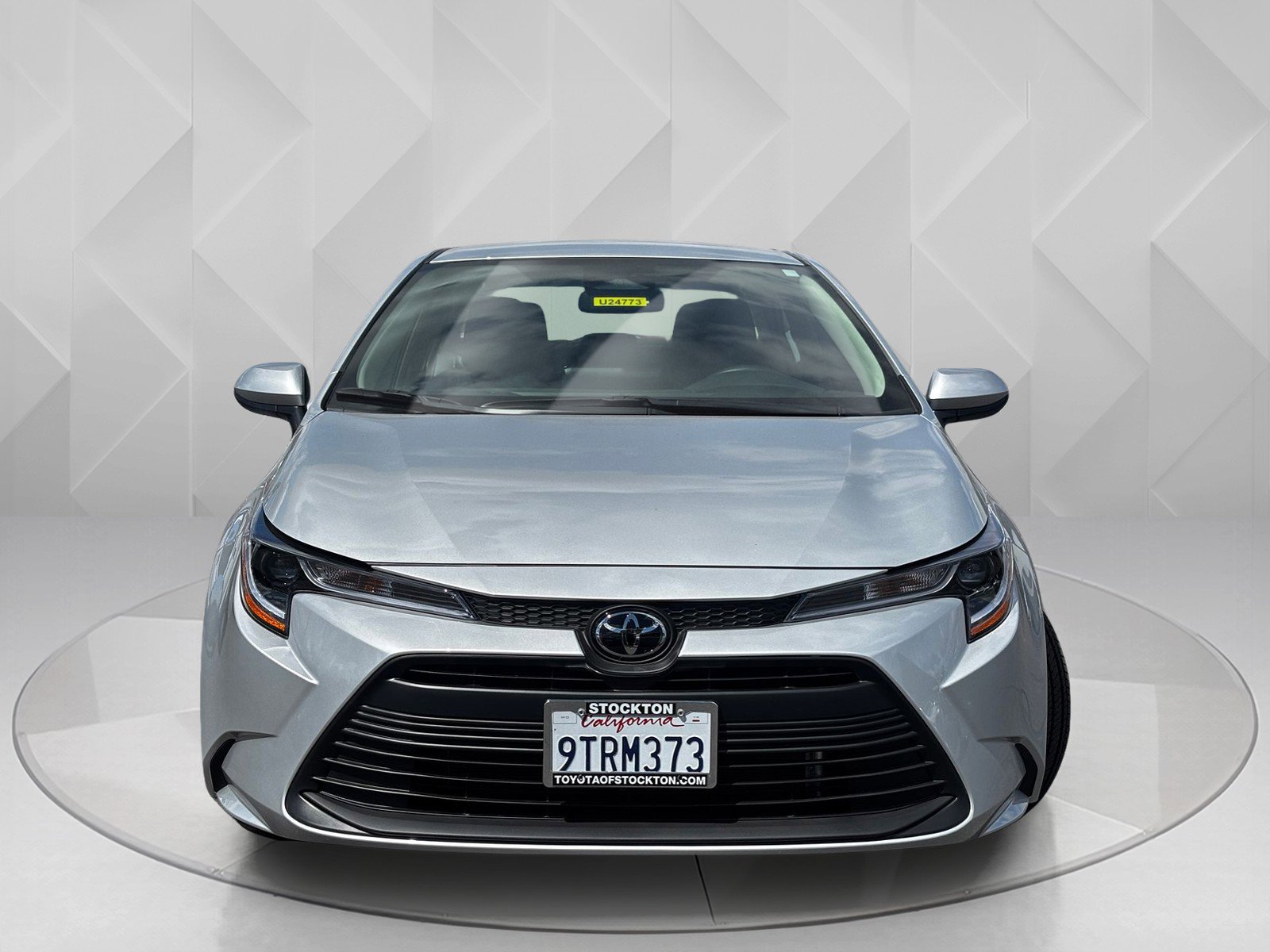 2025 Toyota Corolla LE photo 4