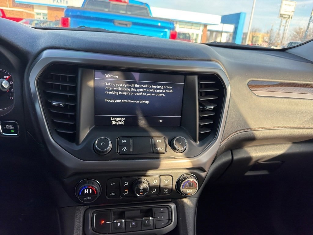 2023 GMC ACADIA - Image 9