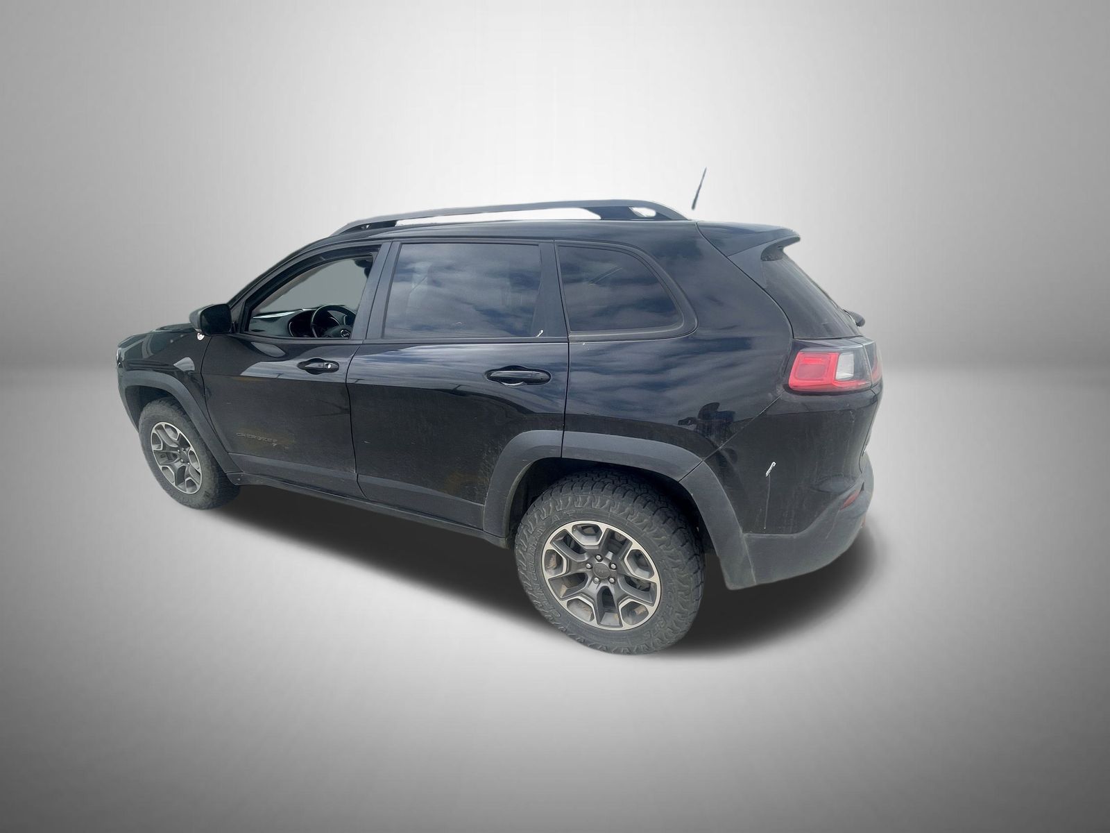 2020 Jeep Cherokee Trailhawk photo 3