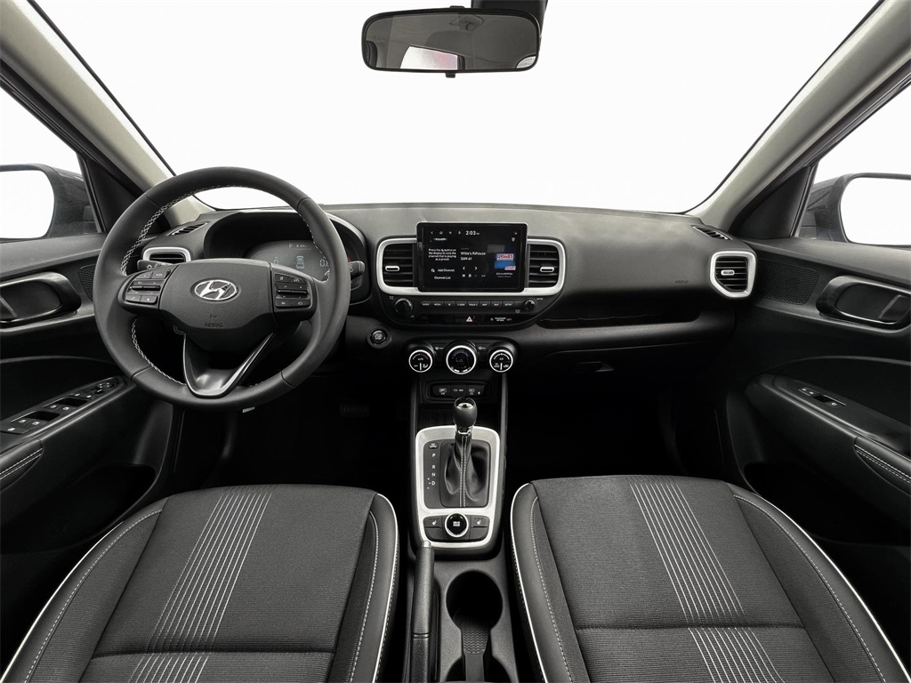 2025 Hyundai Venue Limited photo 13
