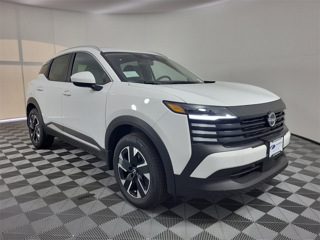 2025 Nissan Kicks SV photo 3