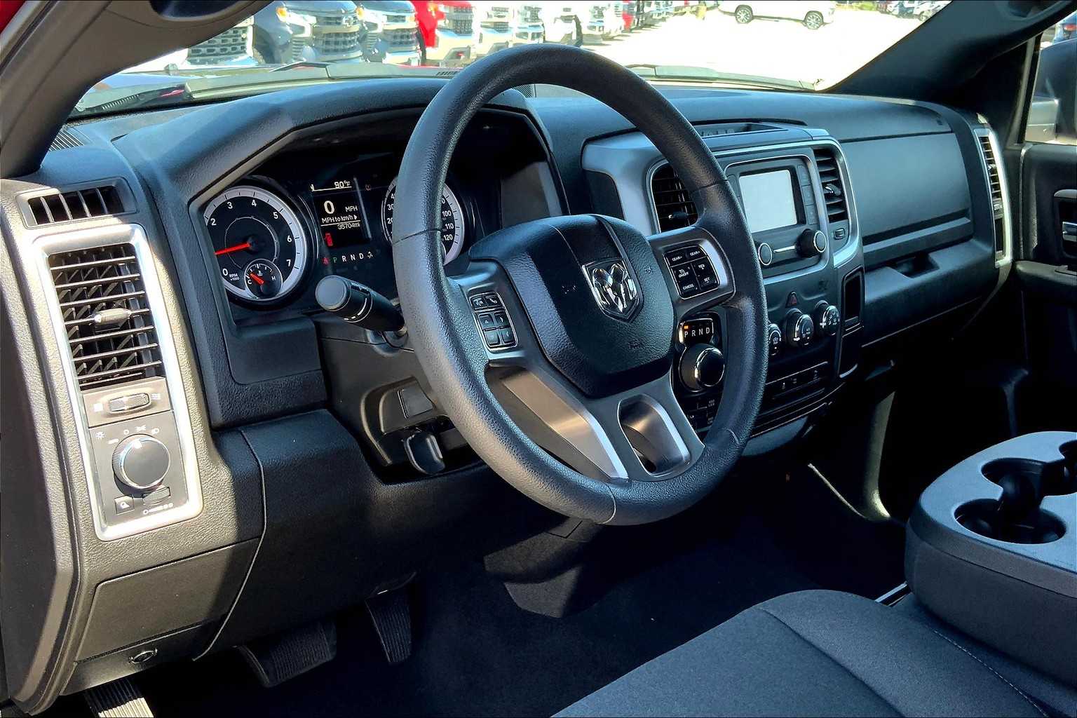 2024 Ram 1500 Classic Warlock photo 16