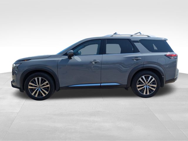 2022 Nissan Pathfinder Platinum photo 2