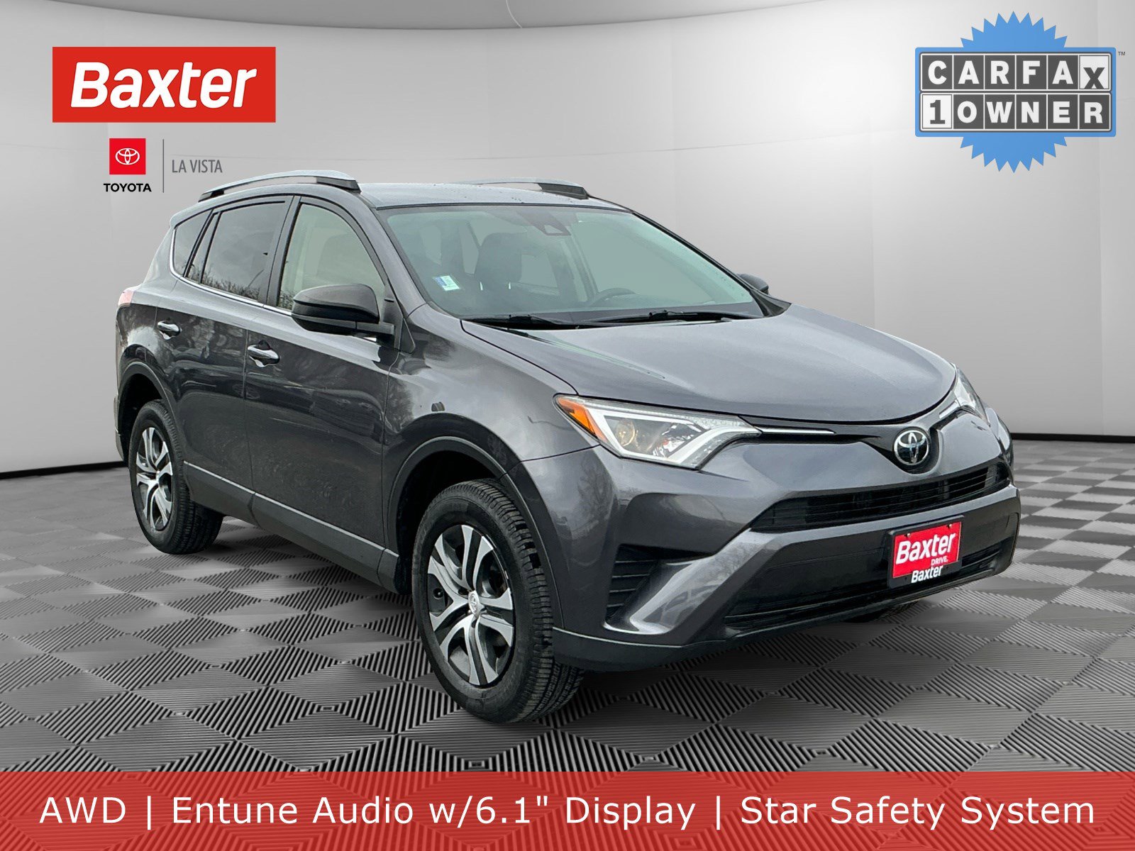 2017 Toyota RAV4 LE's photo