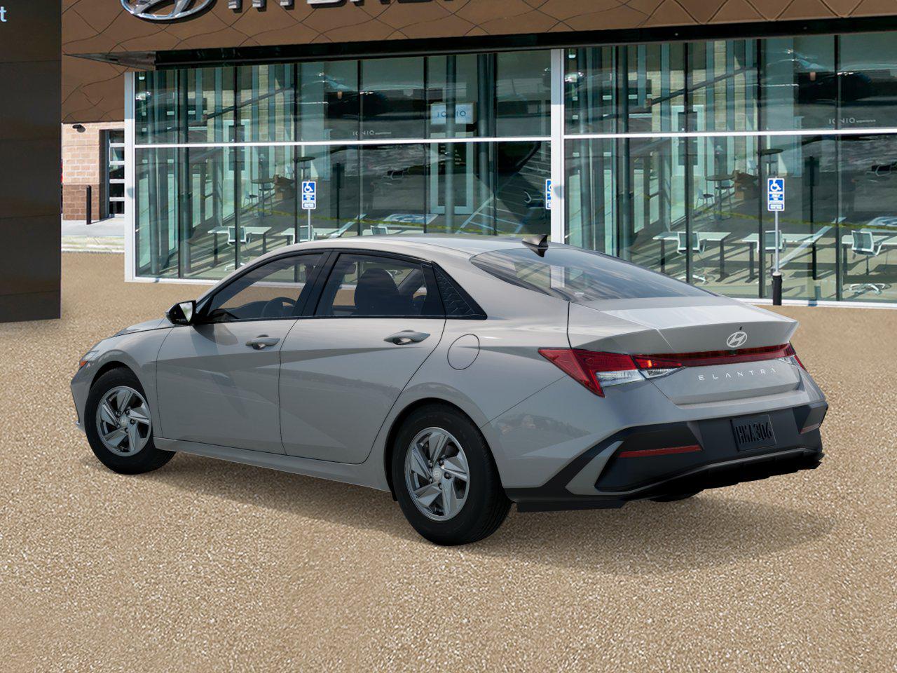 2025 Hyundai Elantra SE photo 4