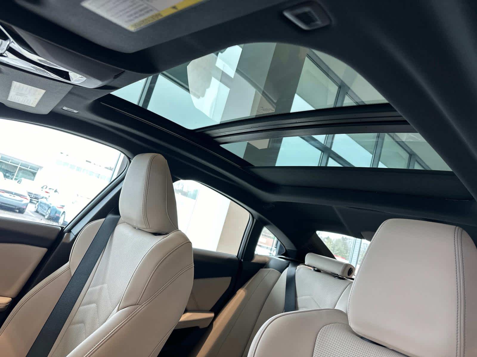 2025 BMW 2 Series M235 - Photo 18