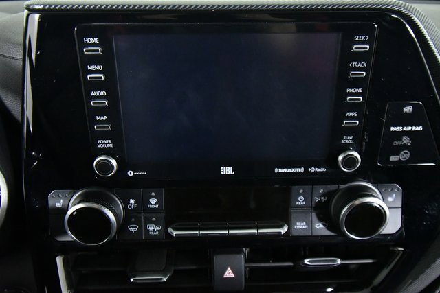 2022 Toyota Highlander XSE photo 3