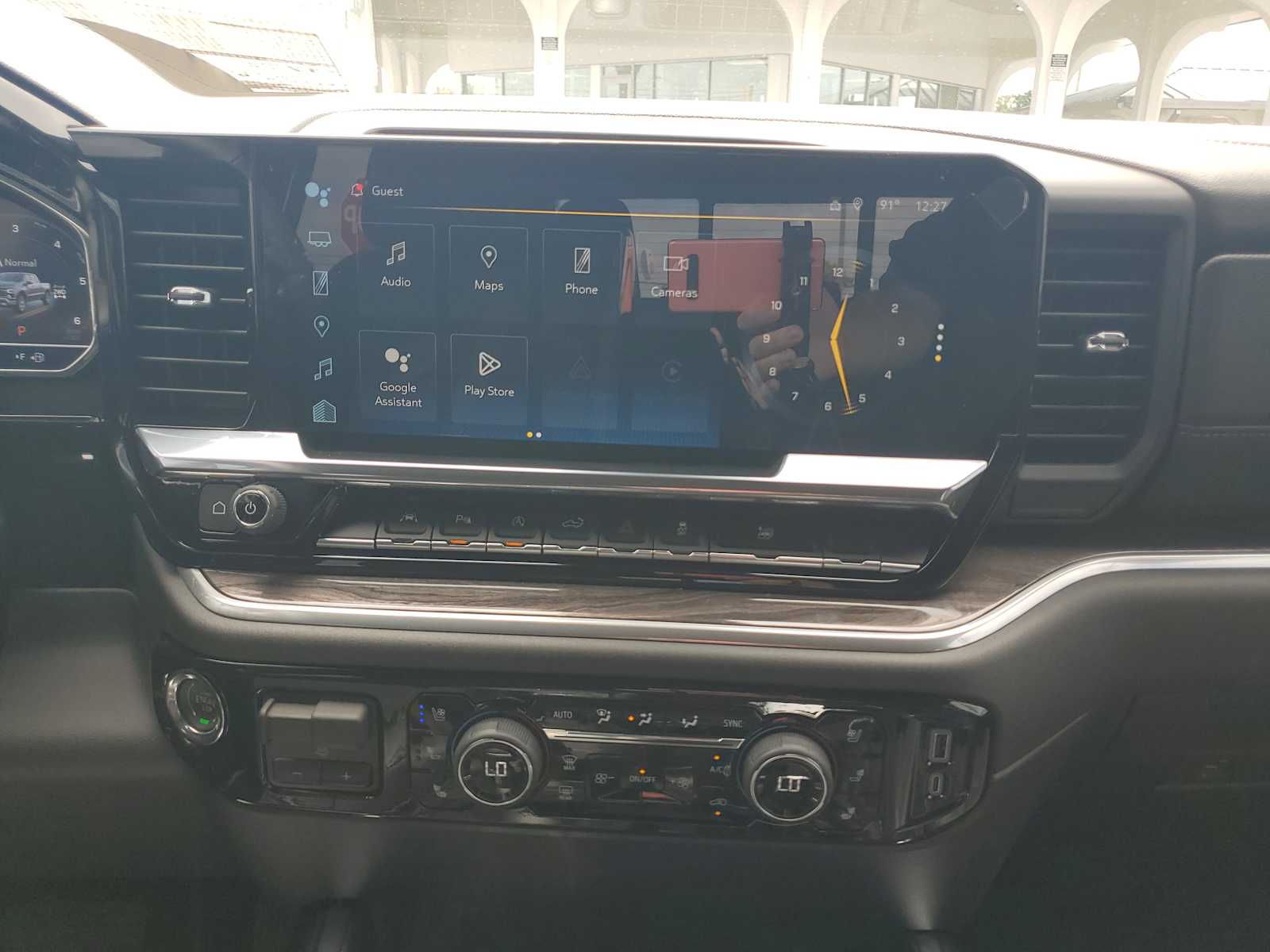 2025 Chevrolet Silverado 1500 LTZ photo 12