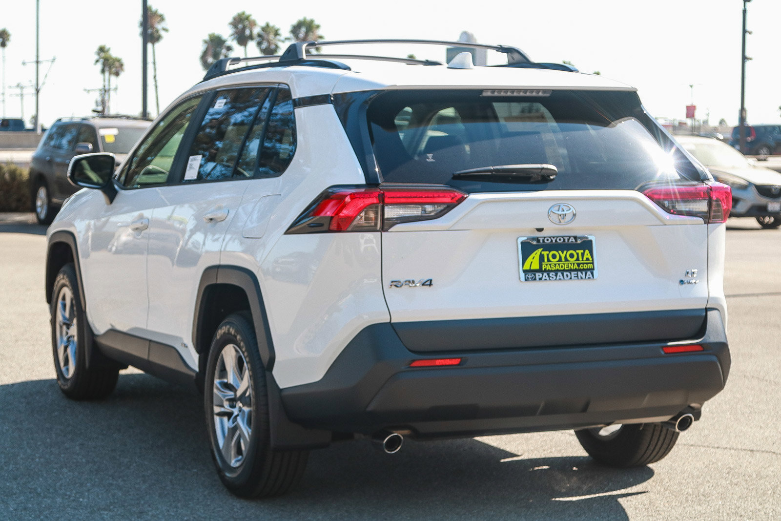 2025 Toyota RAV4 Hybrid LE photo 8