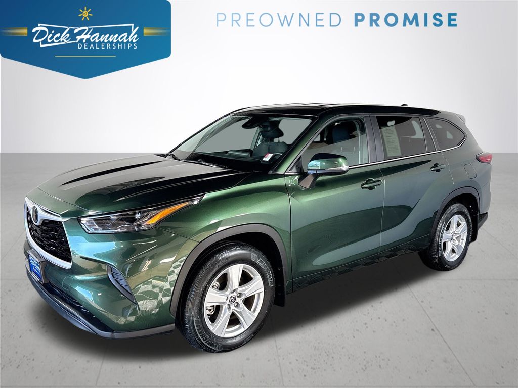 2023 Toyota Highlander L's photo