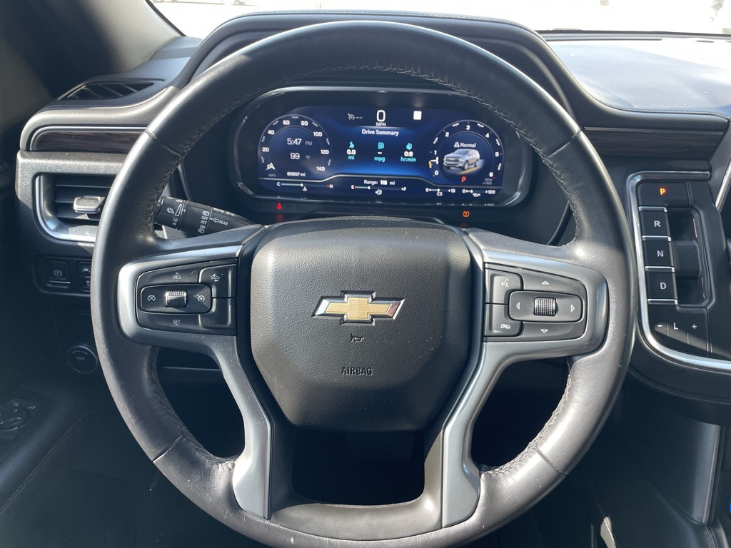 2022 Chevrolet Suburban LT photo 14