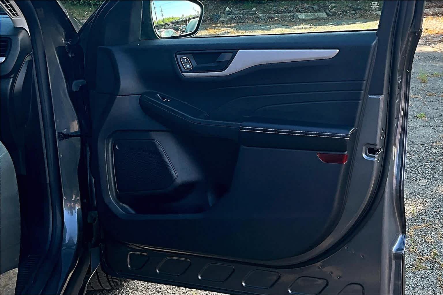 2022 Ford Escape SE photo 21