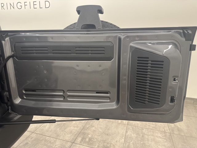 2025 Ford Bronco Base photo 6