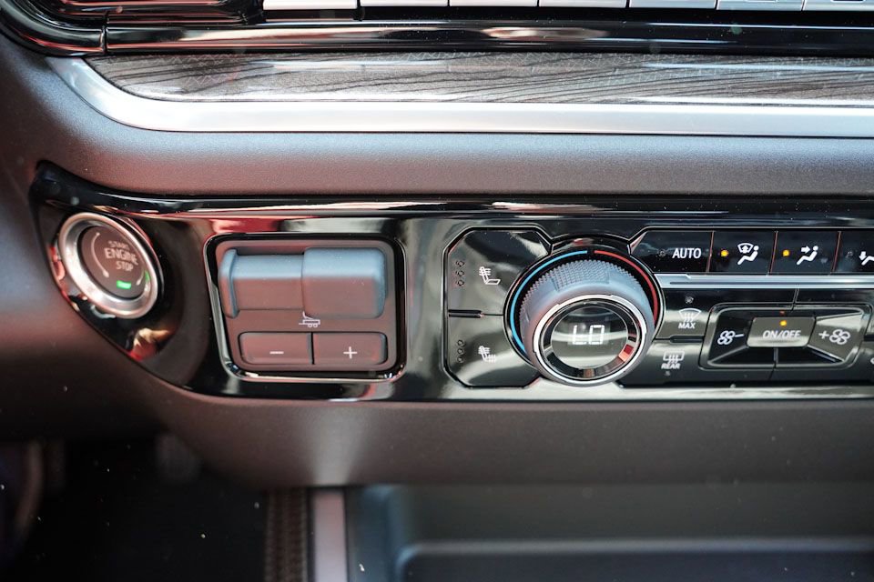 2025 Chevrolet Silverado 3500HD LT Z71 photo 14