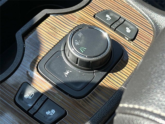 2022 Gmc Acadia SLE photo 29