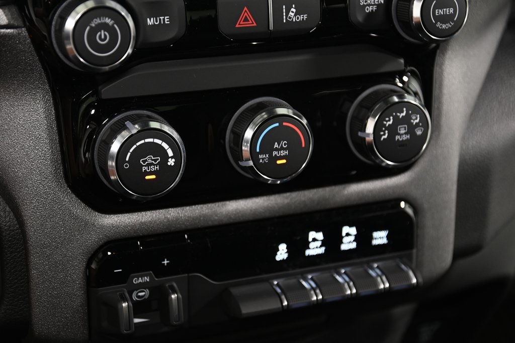 2025 Ram 1500 Warlock photo 14