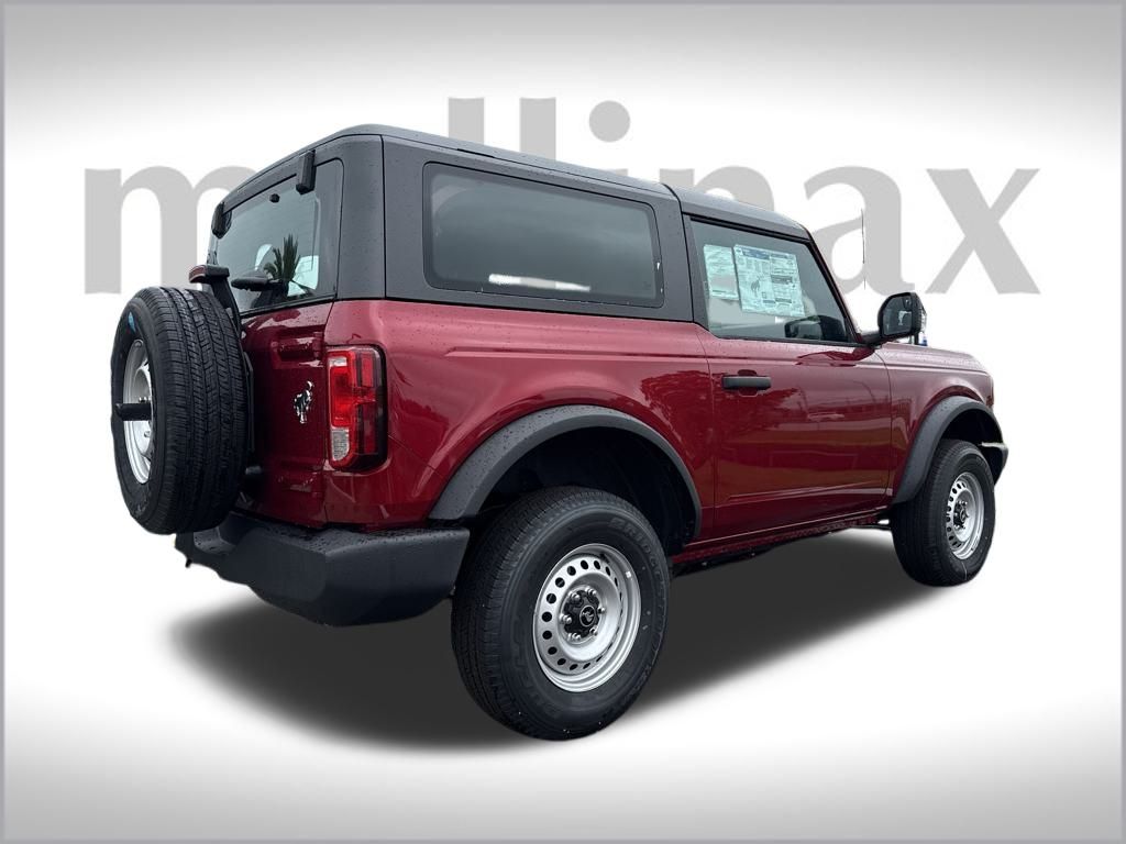 2025 Ford Bronco Base photo 3