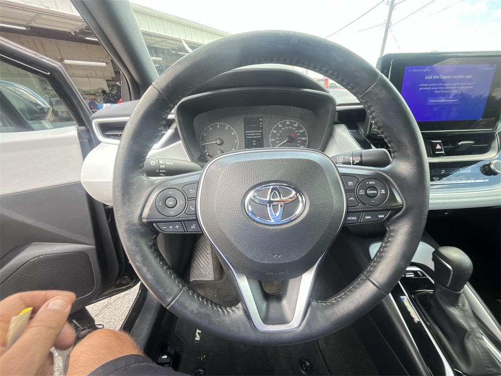2023 Toyota Corolla SE photo 13